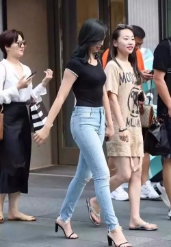 经典的牛仔妹美图，总是让人喜欢